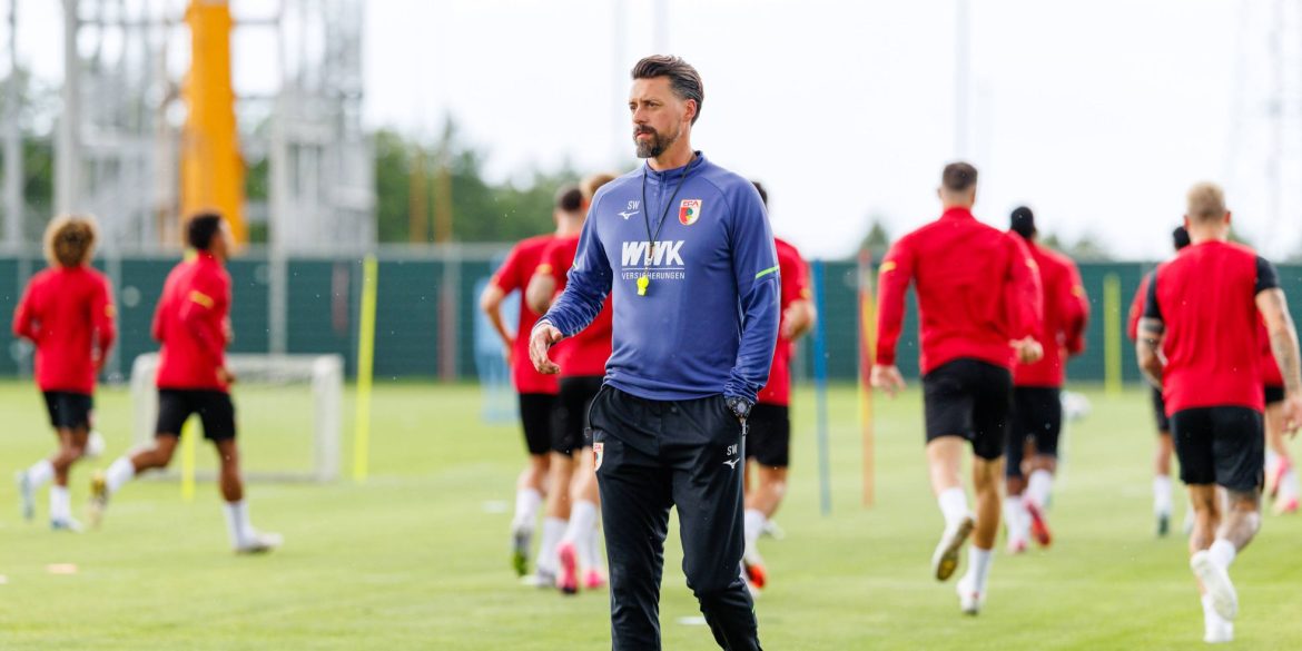 Saisonvorschau FC Augsburg: Neuer Trainer, alter Kader – was ändert sich?